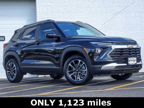 Used 2026 Chevrolet TrailBlazer LT w/ Driver Confidence Package image 2