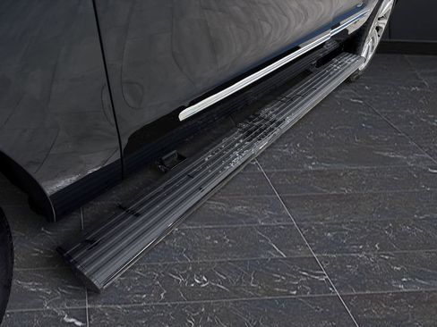 Used 2024 Lincoln Navigator Premiere image 39