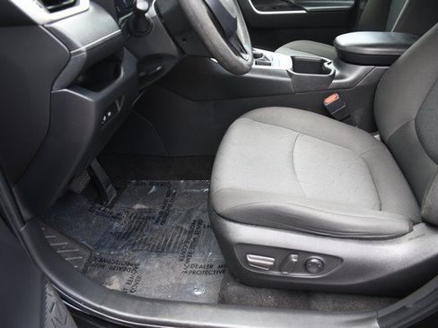 Used 2023 Toyota RAV4 XLE AWD/4WD image 15
