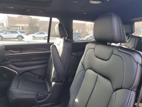 New 2026 Jeep Grand Cherokee L Limited image 15