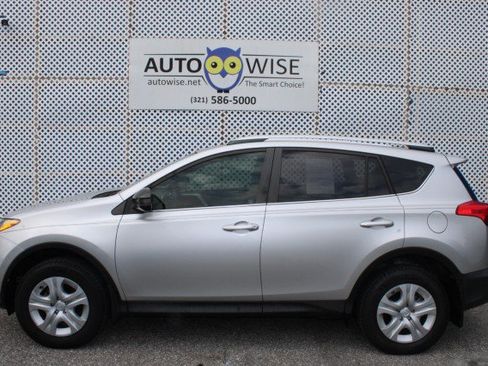 Used 2015 Toyota RAV4 LE FWD image 9