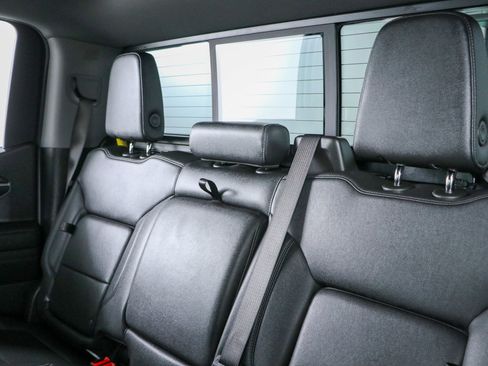 Used 2024 Chevrolet Silverado 1500 LT Trail Boss w/ Convenience Package II AWD/4WD image 27