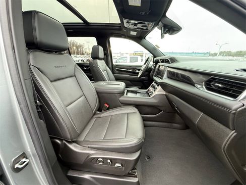 Used 2024 GMC Yukon Denali image 26