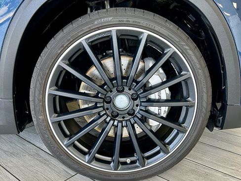 Used 2021 Mercedes-Benz GLA 35 AMG 4MATIC w/ Driver Assistance Package image 17