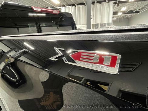 Used 2023 GMC Sierra 1500 Elevation image 15