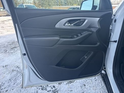 Used 2020 Chevrolet Traverse LT image 14