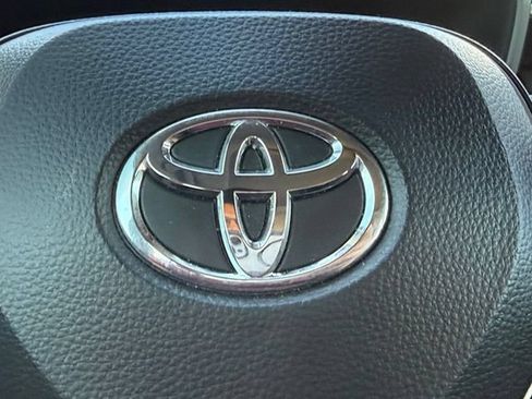 Used 2024 Toyota Corolla Cross XLE w/ Convenience Package AWD/4WD image 24
