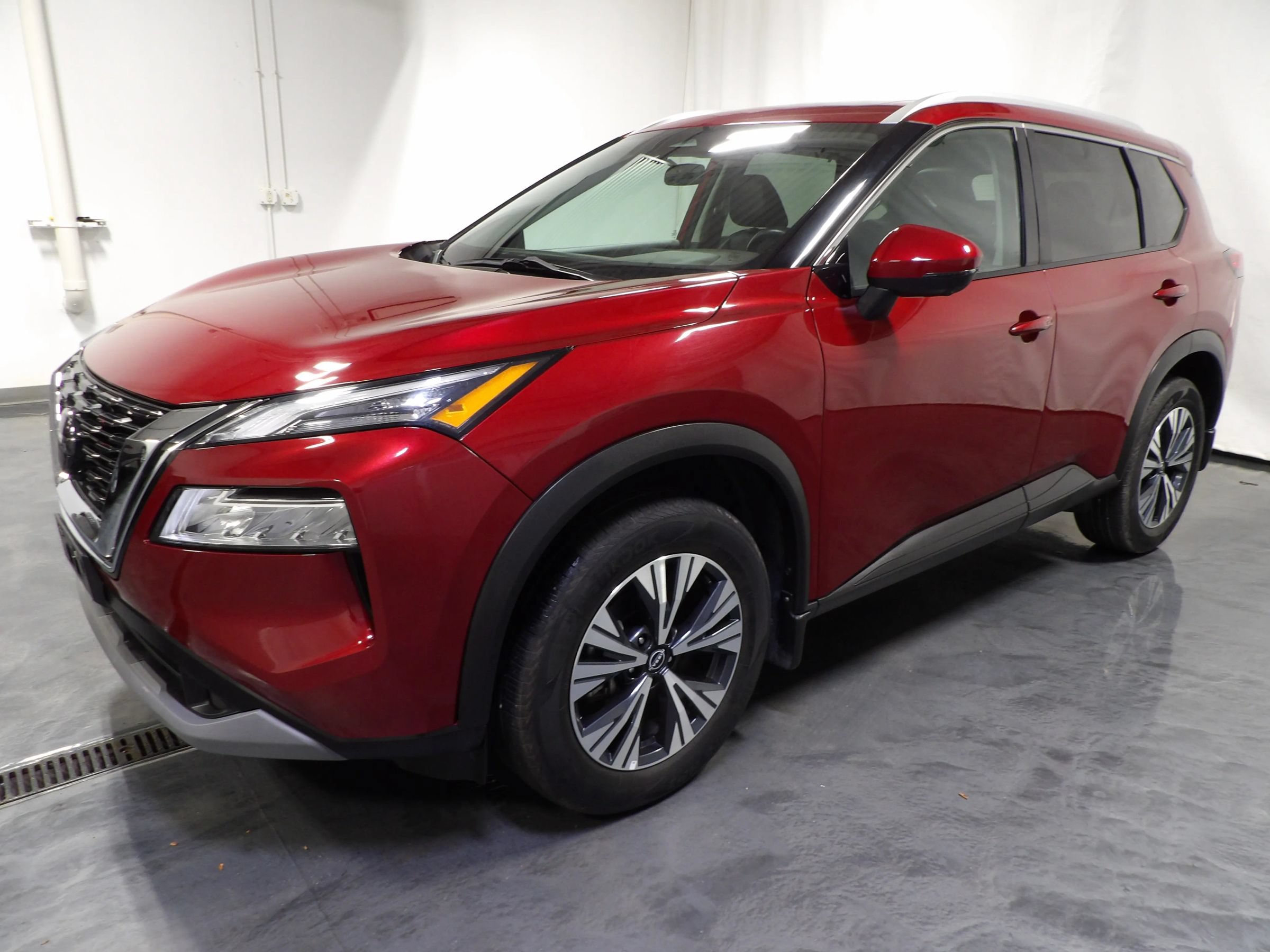 Used 2021 Nissan Rogue SV w/ Premium Package AWD/4WD image 3