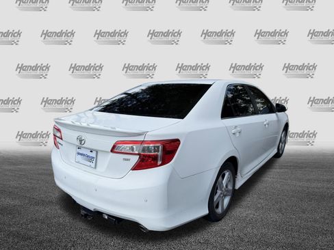 Used 2013 Toyota Camry SE FWD image 9