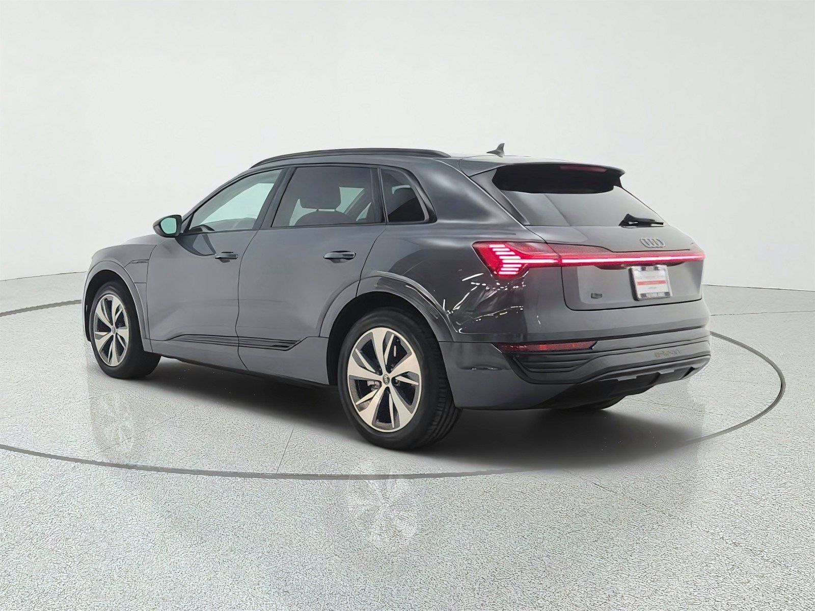 Used 2024 Audi Q8 e-tron Premium AWD/4WD image 7