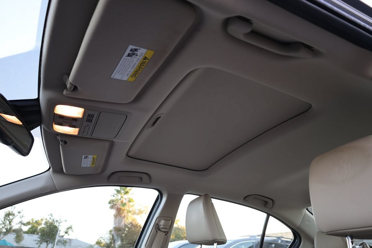 Used 2017 Honda Accord Touring image 31