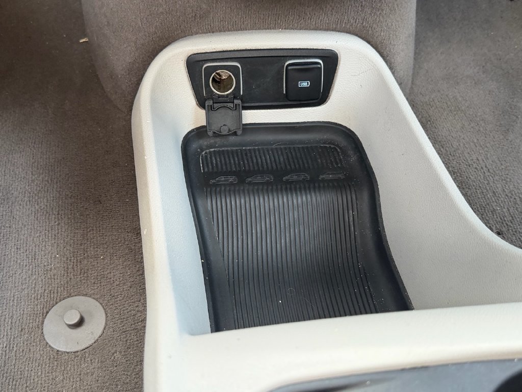 Used 2017 Chrysler Pacifica Touring FWD image 27