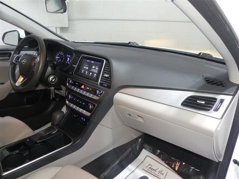 Used 2019 Hyundai Sonata SE FWD image 24