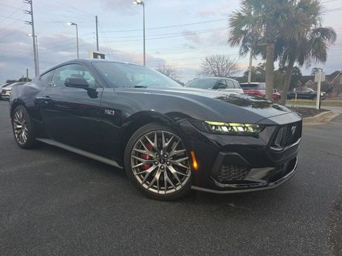 Used 2025 Ford Mustang GT Premium image 1