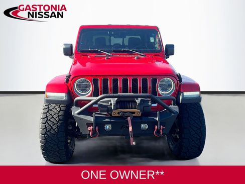Used 2020 Jeep Gladiator Overland AWD/4WD image 2
