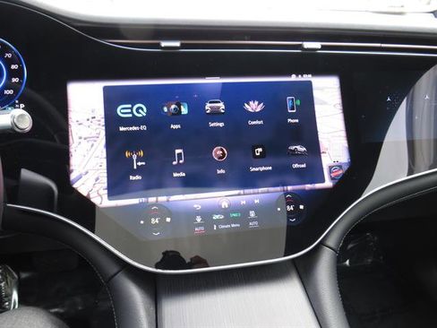 Certified 2023 Mercedes-Benz EQS 580 4MATIC SUV w/ Exclusive Trim Package image 14