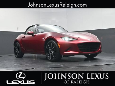 Used 2024 MAZDA MX-5 Miata Grand Touring RWD image 13