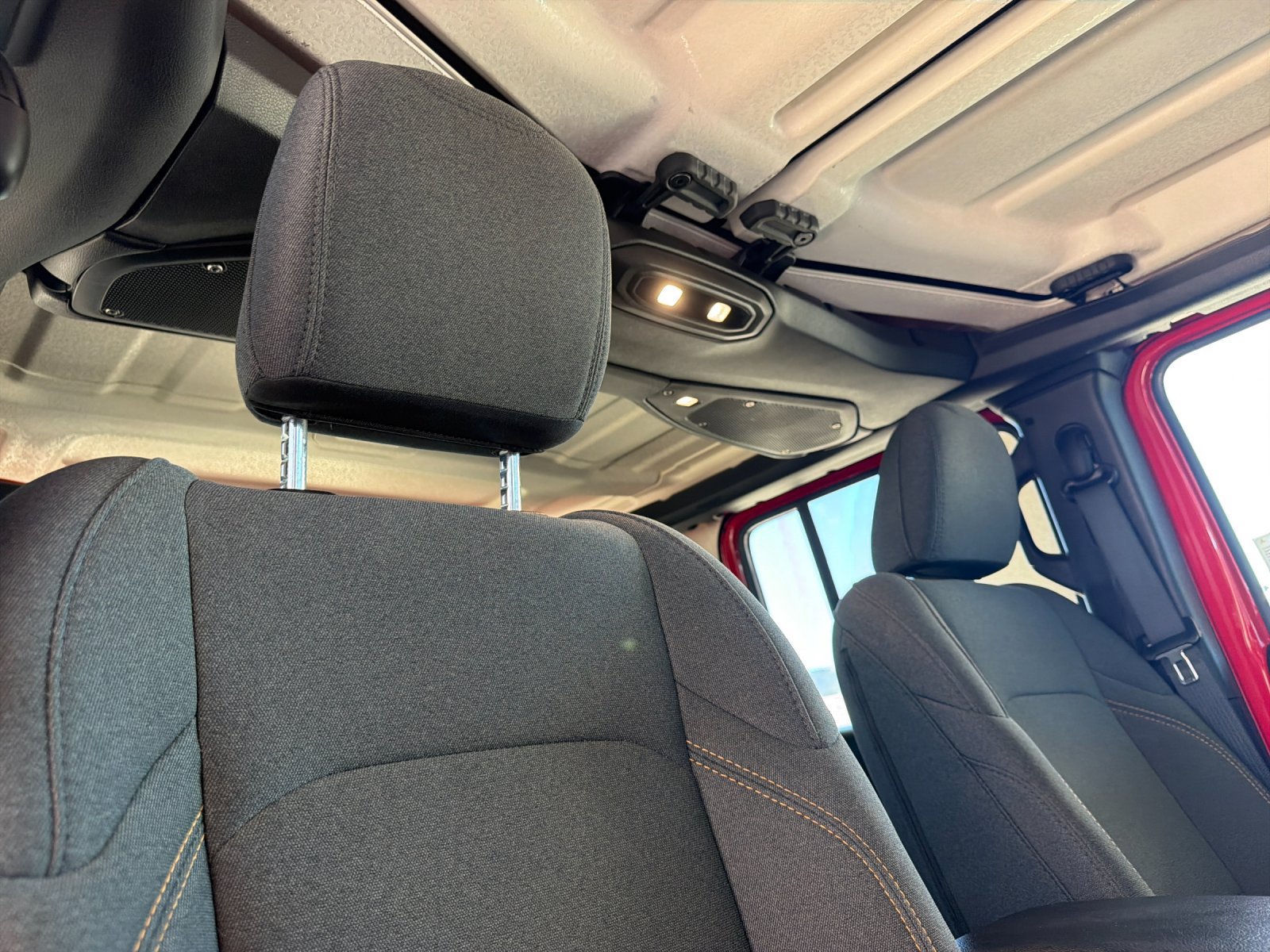 Used 2025 Jeep Wrangler Unlimited Sport AWD/4WD image 18
