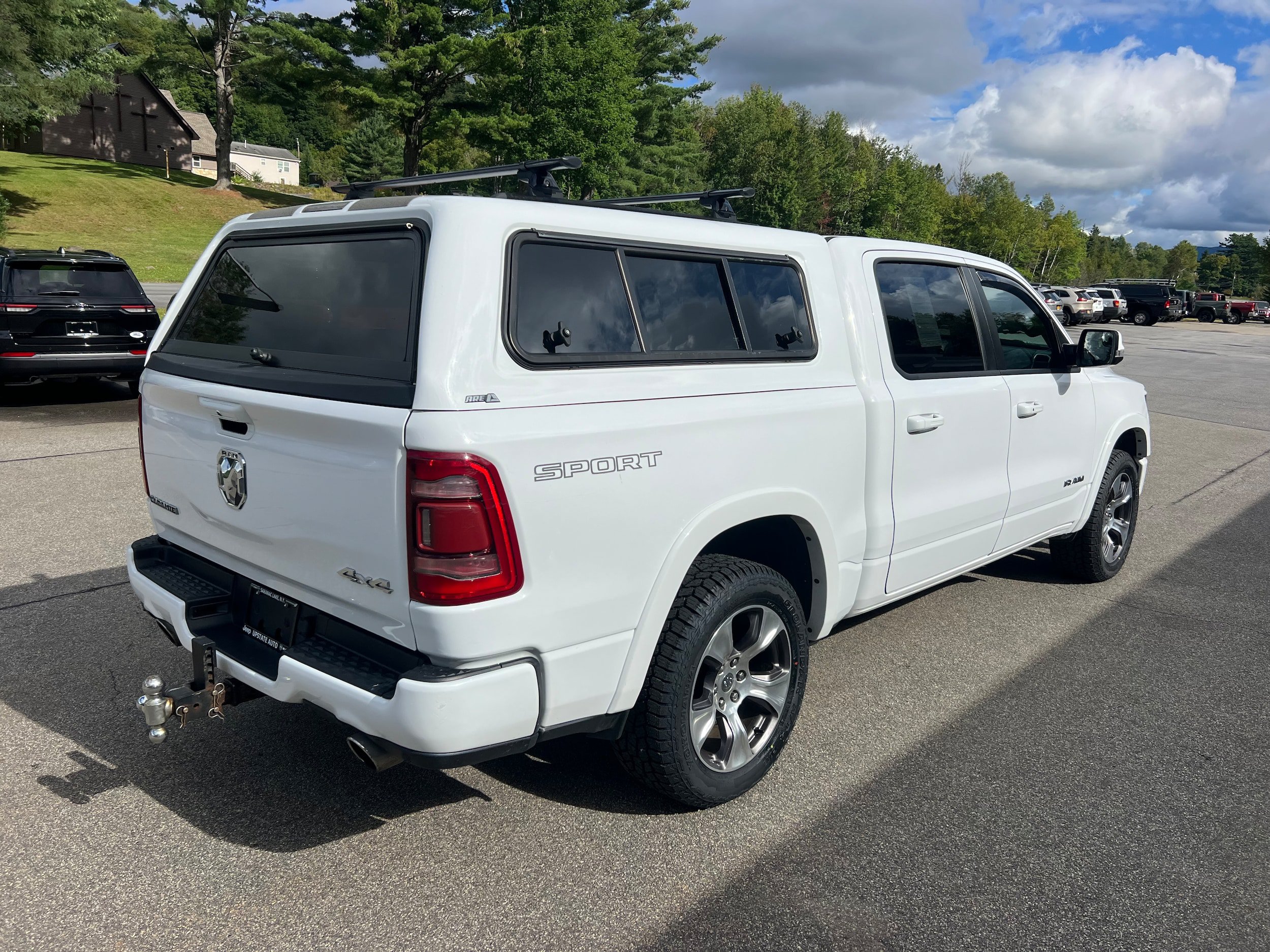 Used 2022 RAM 1500 Laramie w/ Sport Appearance Package AWD/4WD image 5