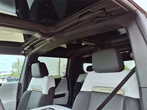 New 2025 GMC Hummer EV 2X image 5