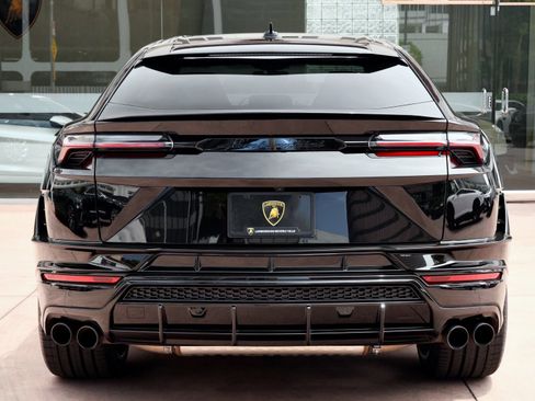 Used 2024 Lamborghini Urus S AWD/4WD image 4