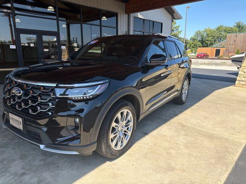 Used 2025 Ford Explorer Platinum AWD/4WD image 26