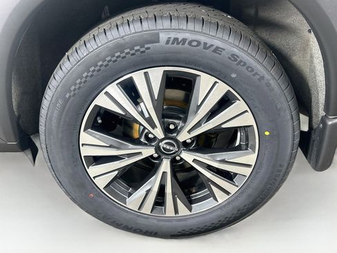Used 2023 Nissan Rogue SV AWD/4WD image 11
