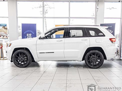 Used 2020 Jeep Grand Cherokee Altitude AWD/4WD image 6