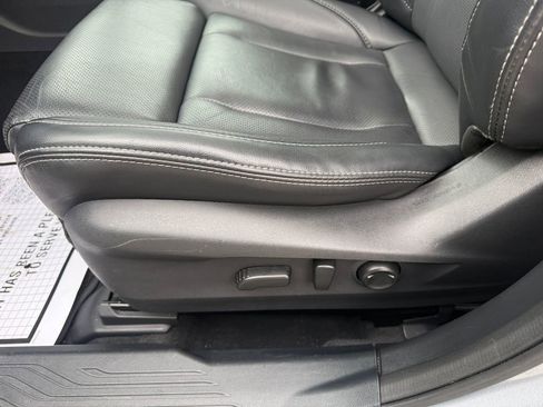 Used 2022 Subaru Outback Limited image 16