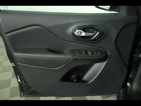 Used 2022 Jeep Cherokee Trailhawk w/ Sun, Sound & Nav Group image 22