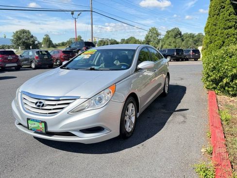 Used 2012 Hyundai Sonata GLS w/ Popular Equipment Pkg FWD image 3