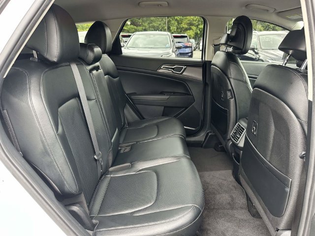 Used 2023 Kia Sportage EX AWD/4WD image 12
