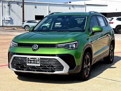 New 2025 Volkswagen Taos SE
