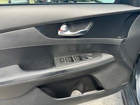 Used 2022 Kia Forte GT-Line w/ GT-Line Premium Package FWD image 12