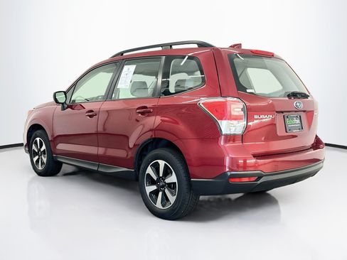 Used 2018 Subaru Forester 2.5i w/ Alloy Wheel Package AWD/4WD image 5