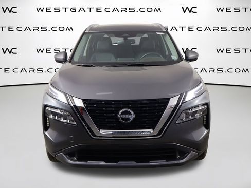 Used 2023 Nissan Rogue SL FWD image 2