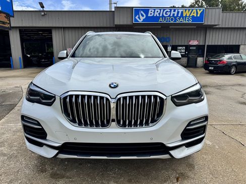 Used 2019 BMW X5 xDrive40i w/ Convenience Package AWD/4WD image 4