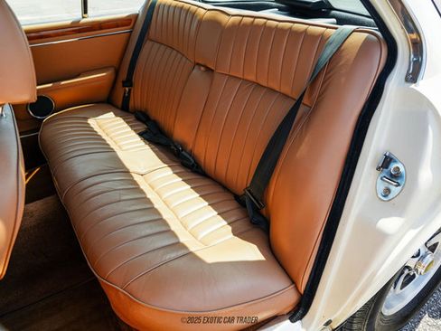 Used 1987 Jaguar XJ6 image 40