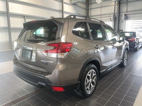 Used 2023 Subaru Forester Premium image 19