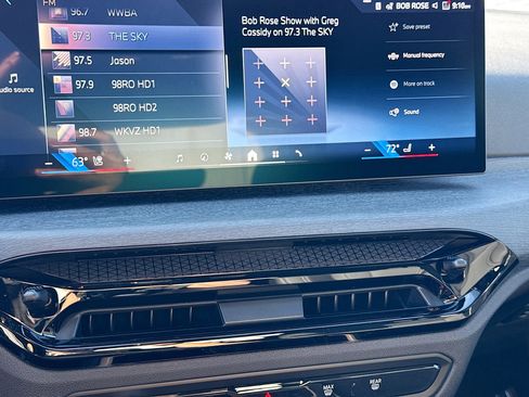 New 2026 BMW 330i Sedan w/ M Sport Package RWD image 32