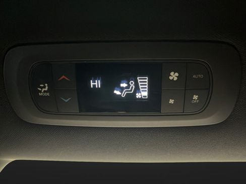 New 2026 Chrysler Pacifica Select AWD/4WD image 27