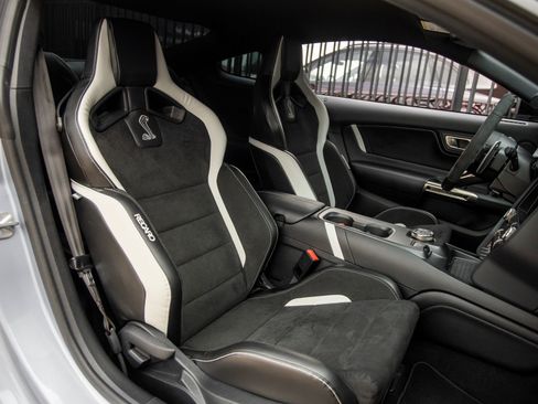 Used 2022 Ford Mustang Shelby GT500 w/ Technology Package RWD image 41