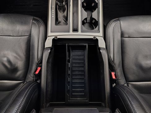 Used 2017 Ford F150 Lariat image 39