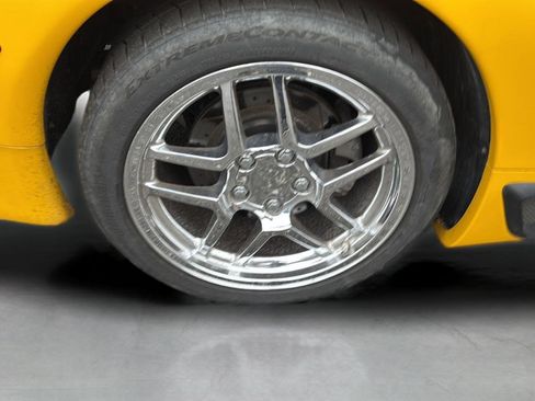 Used 2002 Chevrolet Corvette Convertible w/ Preferred Equipment Group1 image 16