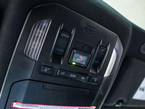 Used 2023 Toyota Highlander XSE image 23