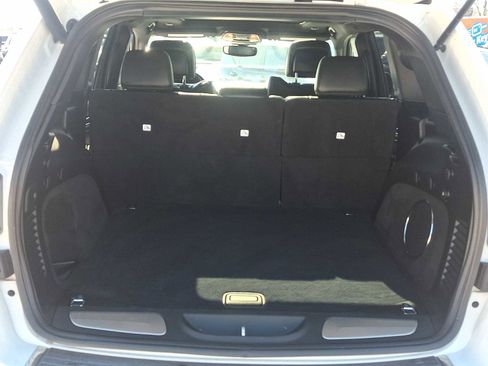 Used 2019 Jeep Grand Cherokee Overland image 29