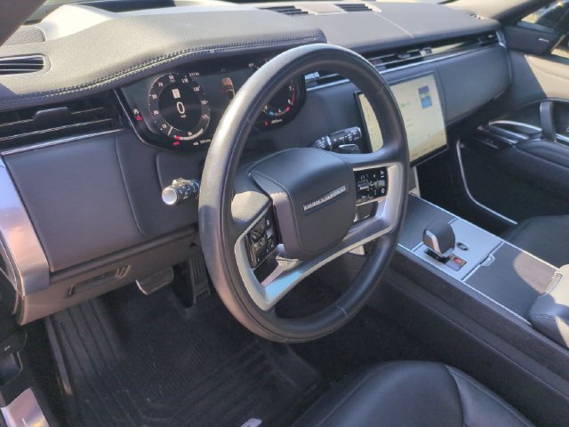 Certified 2025 Land Rover Range Rover SE AWD/4WD image 7
