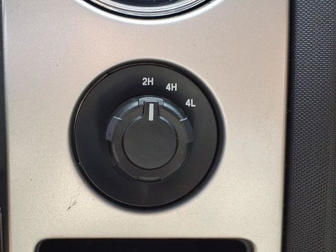 Used 2013 Ford F150 XLT AWD/4WD image 10