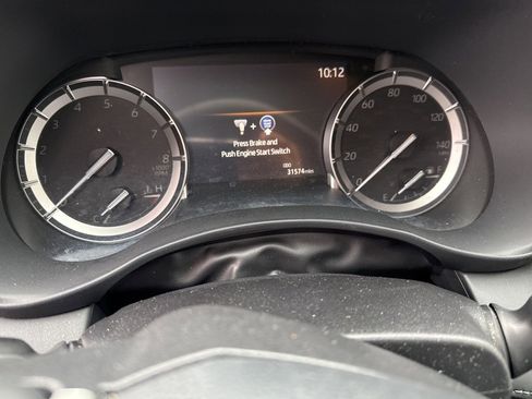 Used 2022 Toyota Highlander XLE image 14