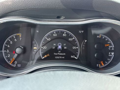 Used 2018 Jeep Grand Cherokee Limited image 27